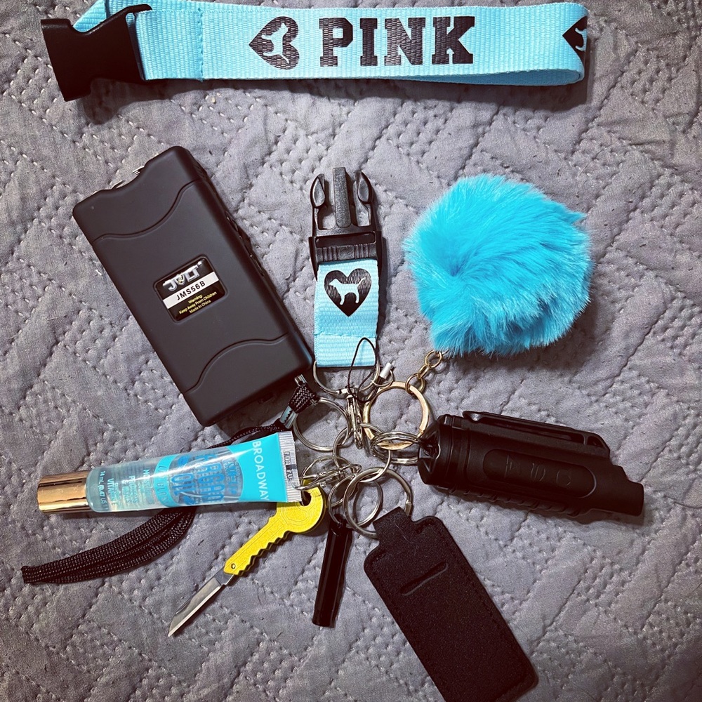 Women’s Essential Lanyard - Baby Blue/Black